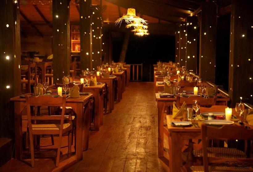 호텔 Jungle Village