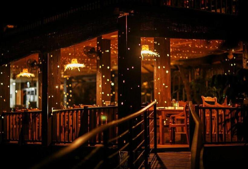 호텔 Jungle Village