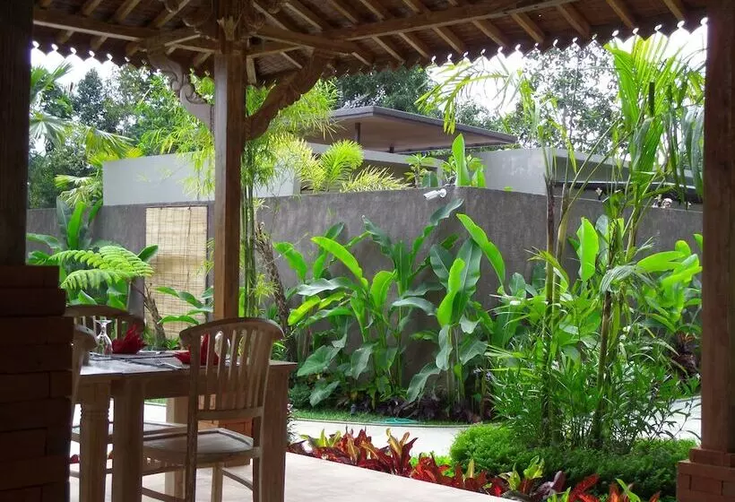 ホテル Payangan Residence