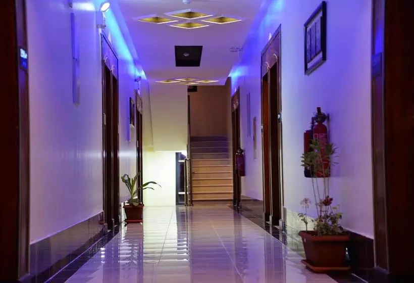 ホテル Address Sharurah