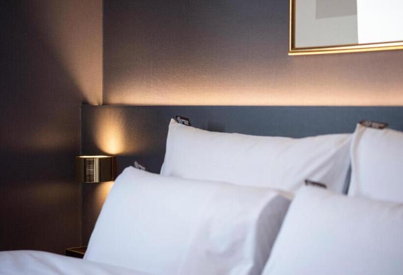 Seomyeon Brown Dot Hotel Gold