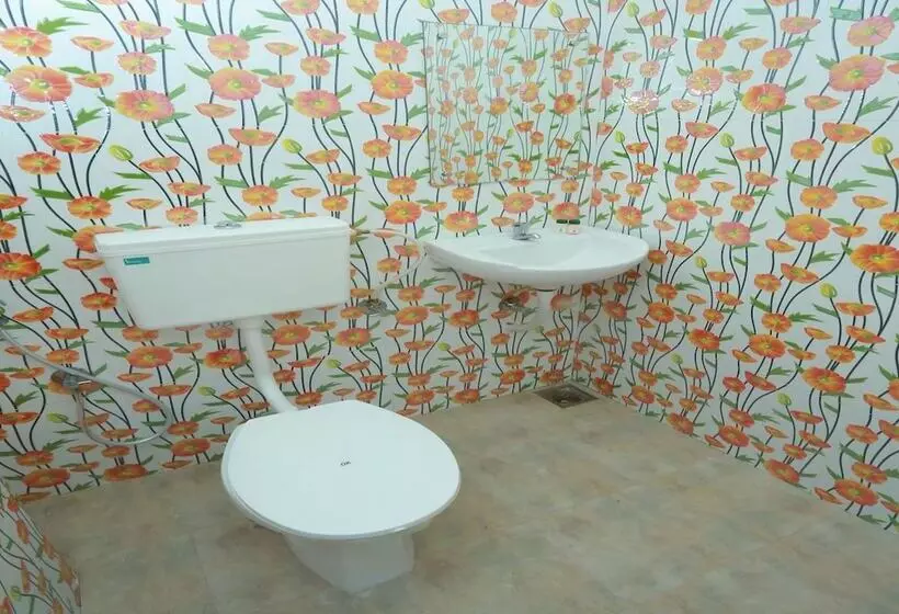 Oyo 10278 Hotel Caprice Residency