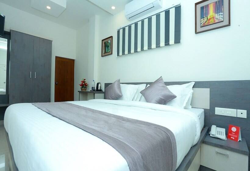 Oyo 10278 Hotel Caprice Residency