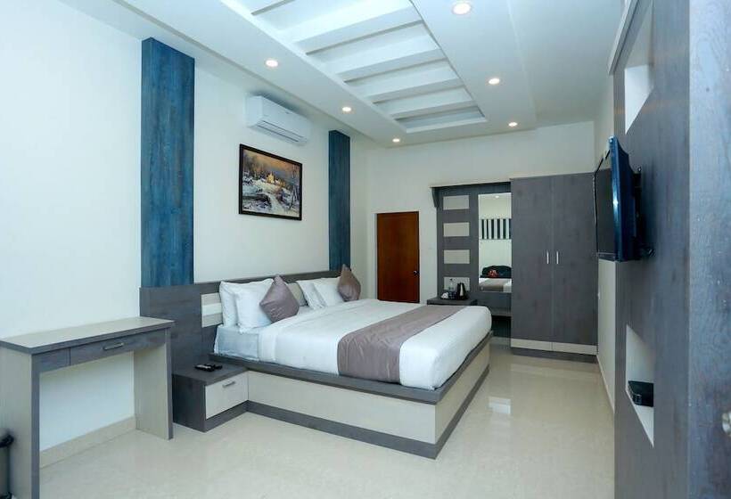 Oyo 10278 Hotel Caprice Residency