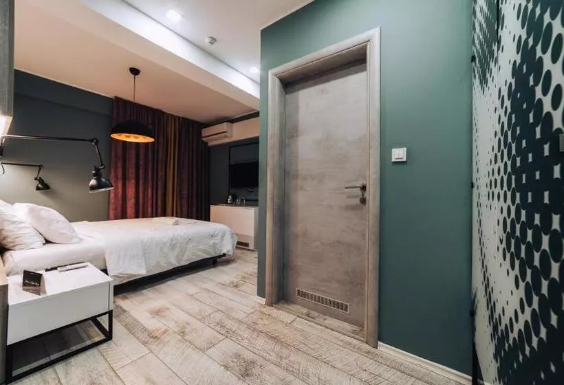 Urbanista Hotel & Bar