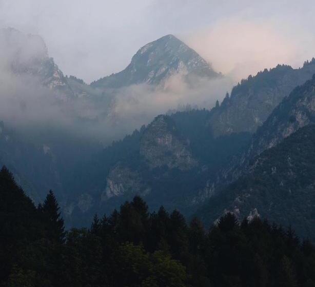 Bed and Breakfast Lmc Guesthouse