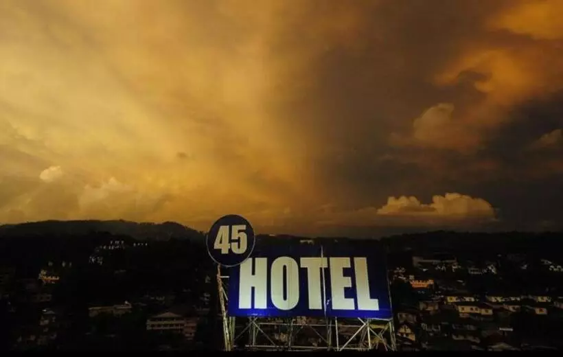 ホテル 45