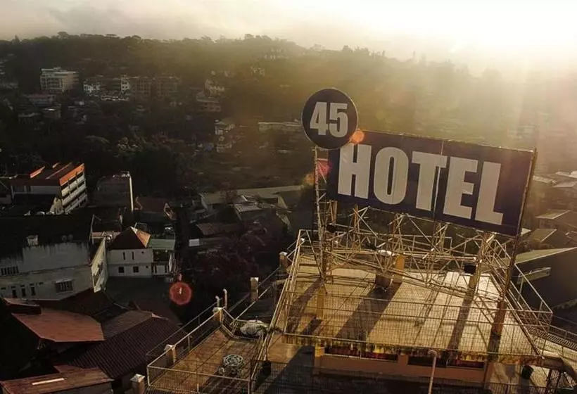 ホテル 45