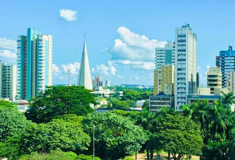 ホテル Avalon Maringá Econômico