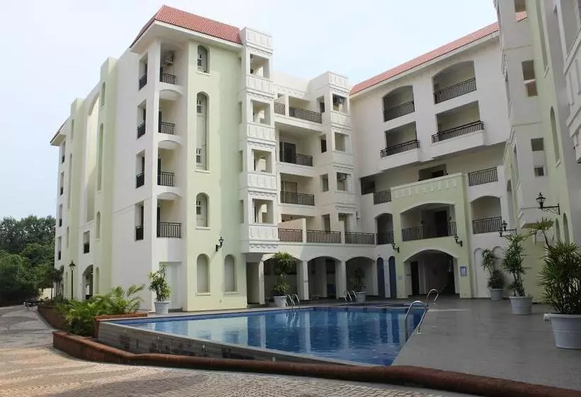 ホテル Oyo 9714 Home Pool View 1 Bhk Siolim