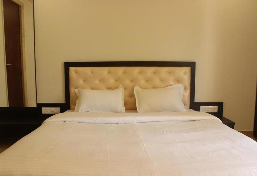 호텔 Oyo 9714 Home Pool View 1 Bhk Siolim