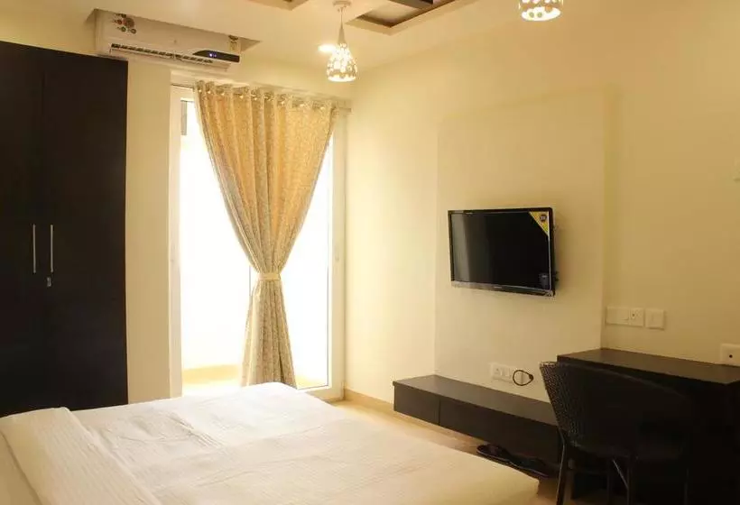 ホテル Oyo 9714 Home Pool View 1 Bhk Siolim