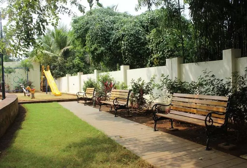 ホテル Oyo 9714 Home Pool View 1 Bhk Siolim