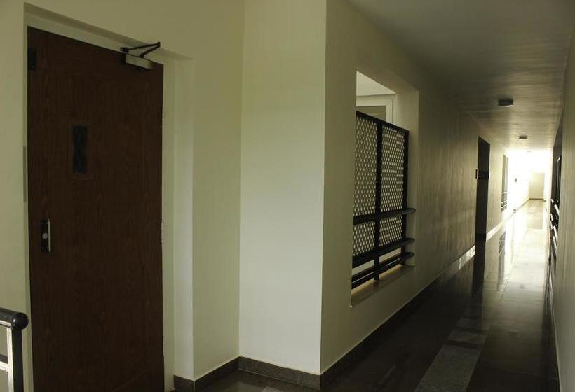 호텔 Oyo 9714 Home Pool View 1 Bhk Siolim