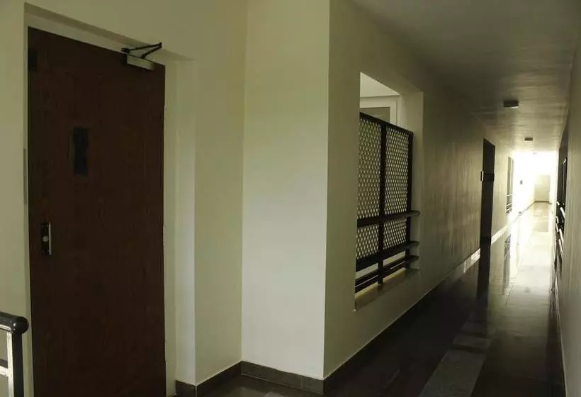 ホテル Oyo 9714 Home Pool View 1 Bhk Siolim