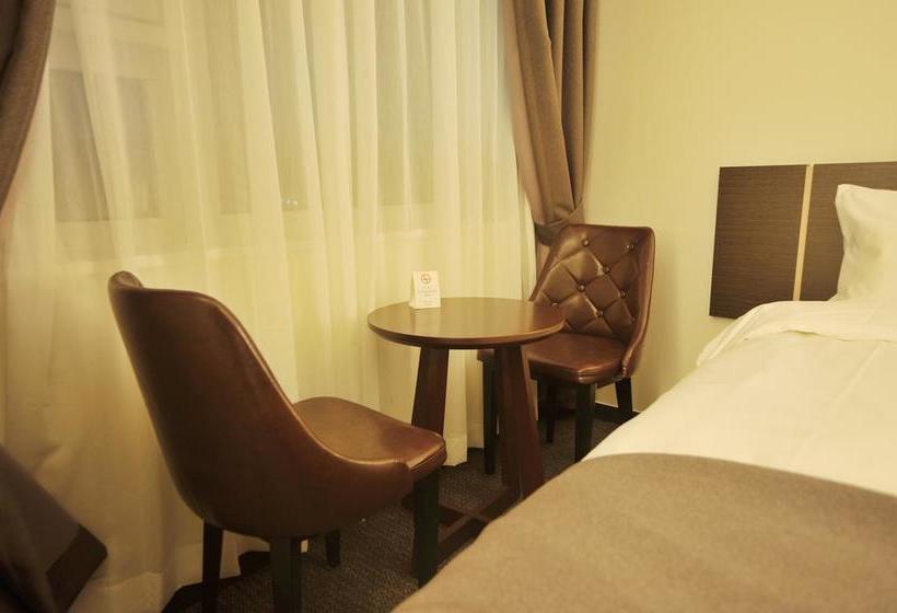 Hotel Yongin Central Coop