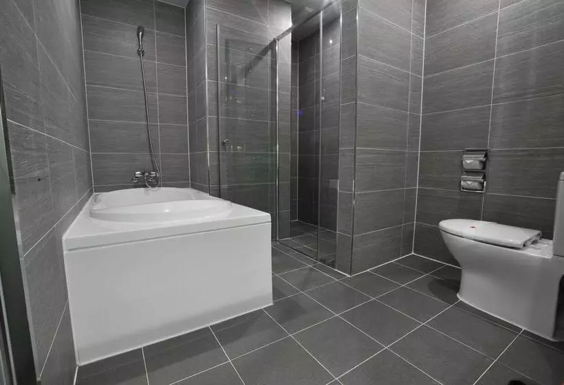 هتل Yongin Central Coop