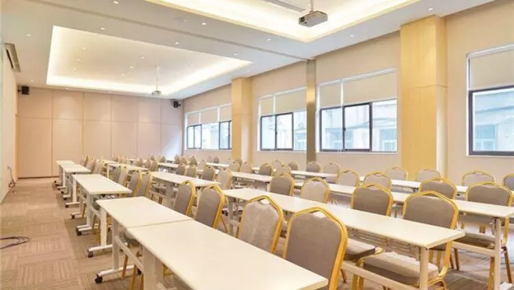 Ji Hotel Jining Jiningyu Road Guihe Plaza