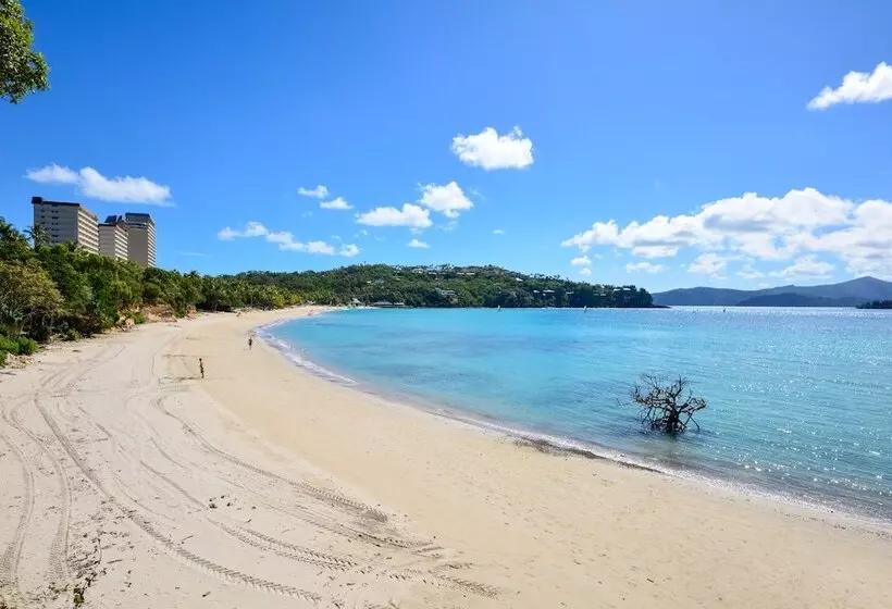 هتل Hamilton Island Vacation Rentals