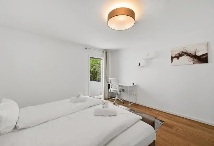 Kc Hostings Prestige Apartments