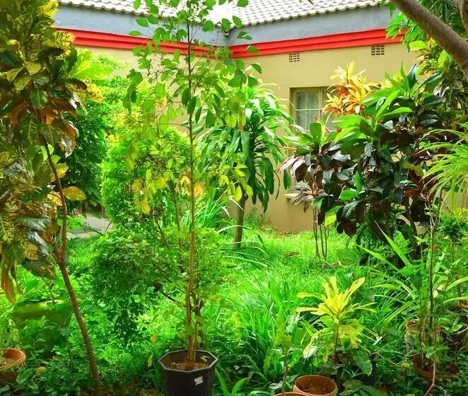 پانسیون Chobe Kulotu Guest House