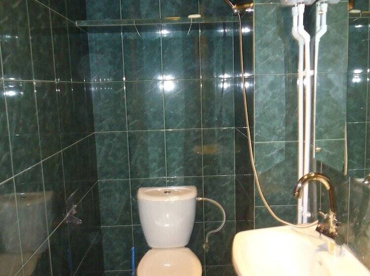 تختخواب و صبحانه Albatros