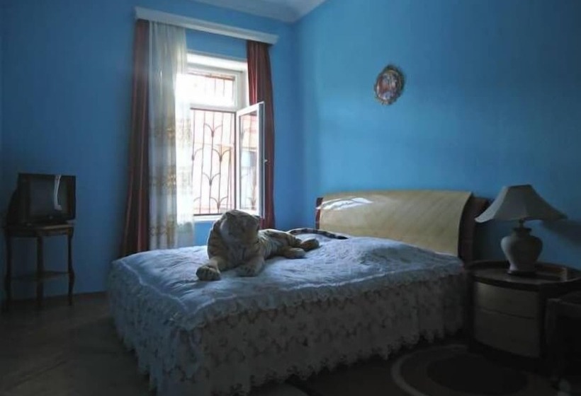 تختخواب و صبحانه Albatros