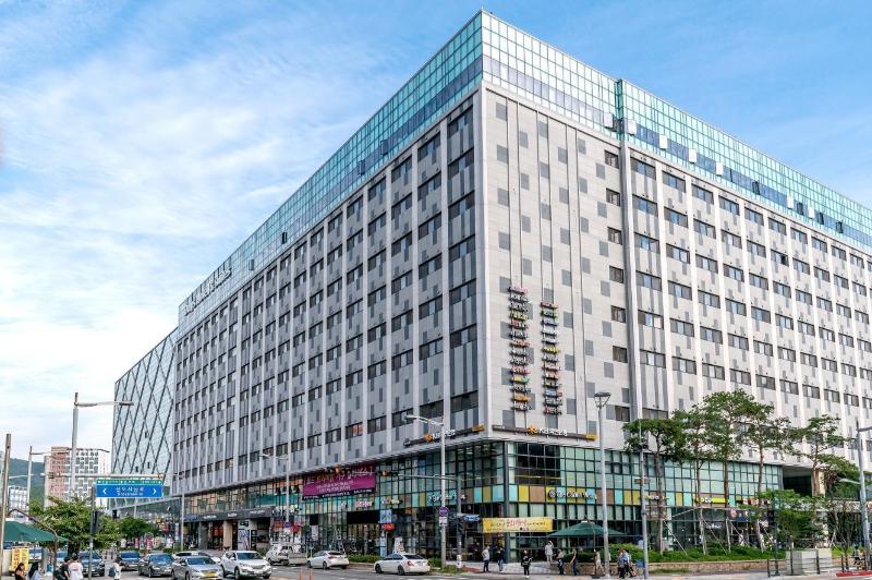Days Hotel & Suites By Wyndham Incheon Airport