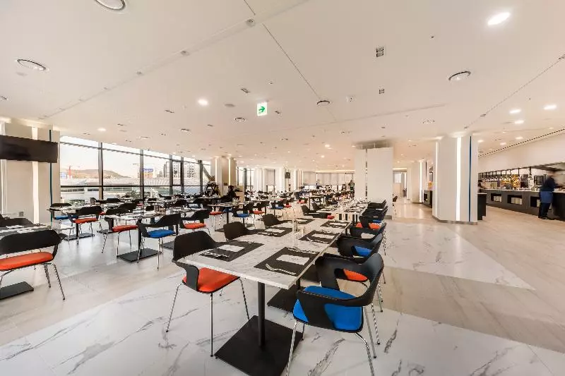Days Hotel & Suites By Wyndham Incheon Airport