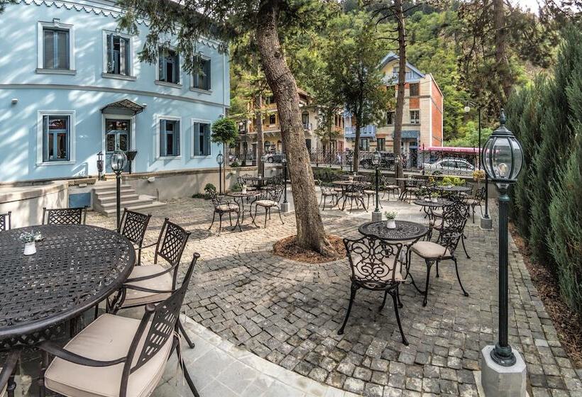 فندق Golden Tulip Borjomi