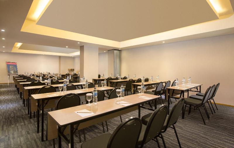 Up Peak Hotel Simpang Lima Semarang Formerly Ha Ka Simpanglima Hotel Semarang