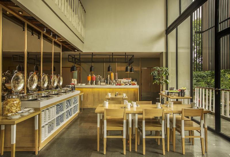 Up Peak Hotel Simpang Lima Semarang Formerly Ha Ka Simpanglima Hotel Semarang