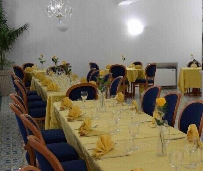 Отель Residenza Villa Duse