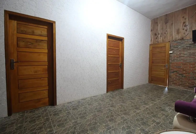 هتل Oyo 2779 Villa Gardenia Syariah