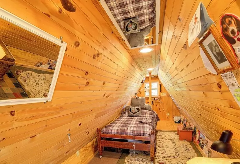 9 Mi To Creeper Trail: Woodsy Abingdon Cabin