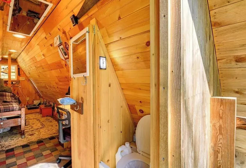 9 Mi To Creeper Trail: Woodsy Abingdon Cabin