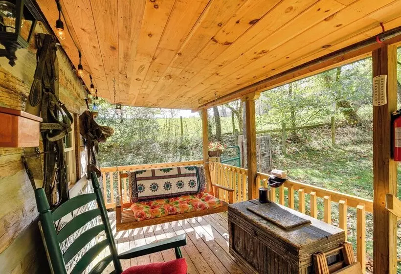 9 Mi To Creeper Trail: Woodsy Abingdon Cabin