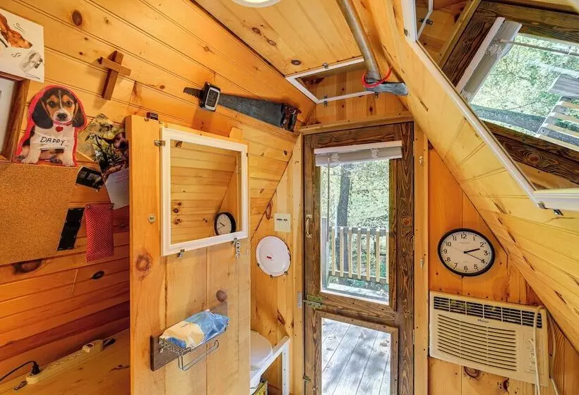 9 Mi To Creeper Trail: Woodsy Abingdon Cabin