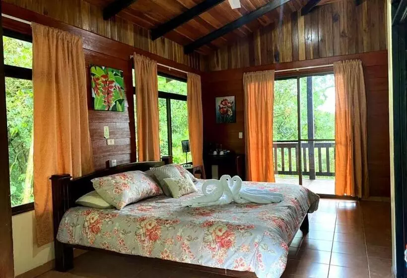 ユースホステル Heliconias Rainforest Lodge