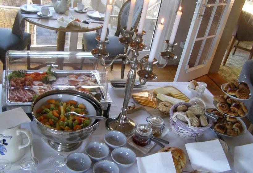 تختخواب و صبحانه Huyze Peppins