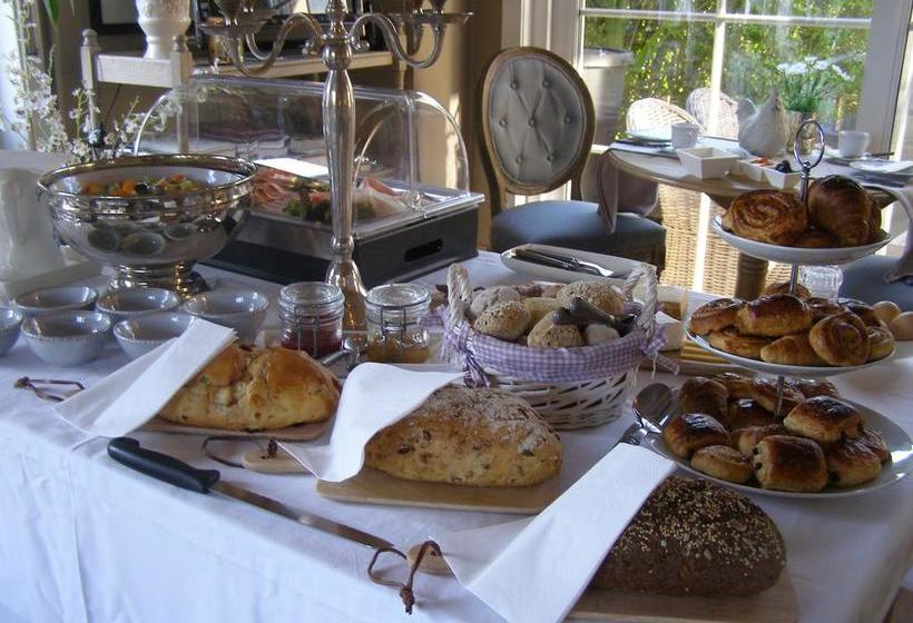 تختخواب و صبحانه Huyze Peppins