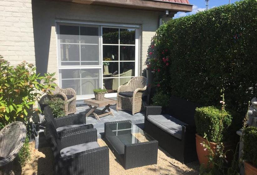 تختخواب و صبحانه Huyze Peppins