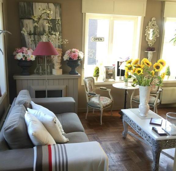 تختخواب و صبحانه Huyze Peppins