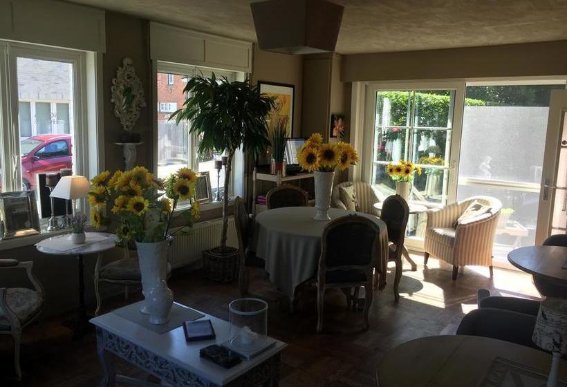 تختخواب و صبحانه Huyze Peppins