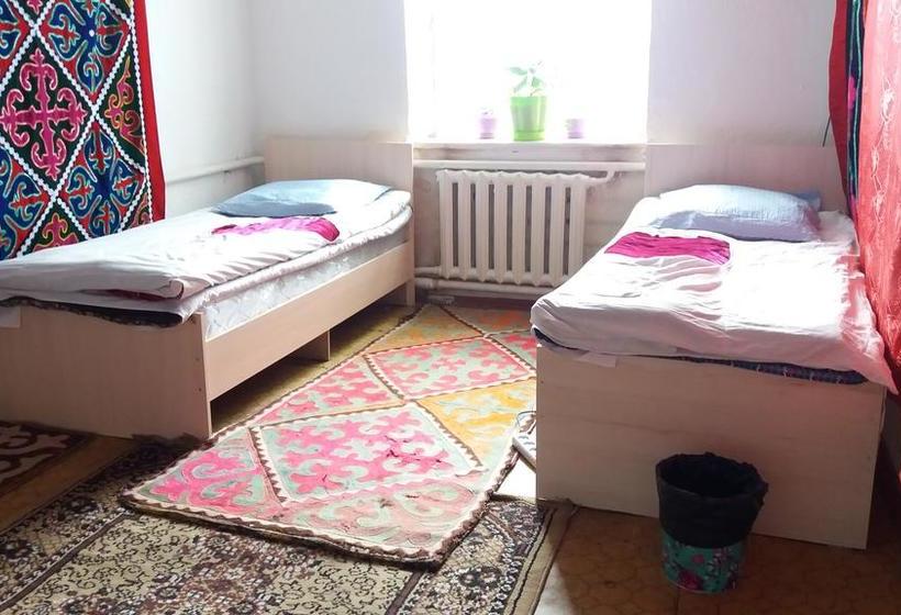 Happy Hostel In Kochkor