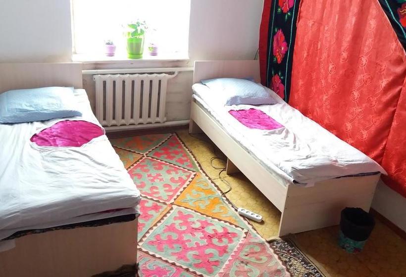 Happy Hostel In Kochkor