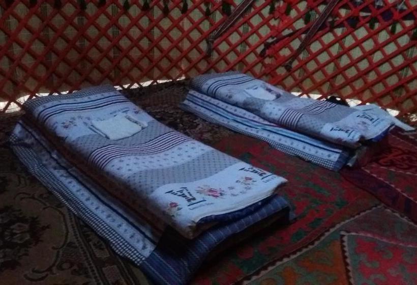 Happy Hostel In Kochkor