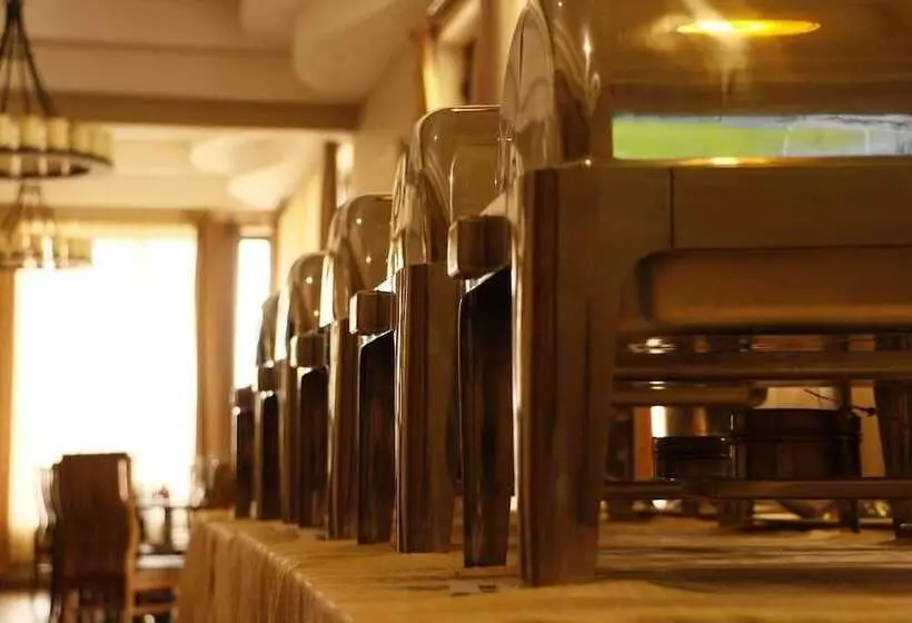 هتل Ankole Resort & Spa