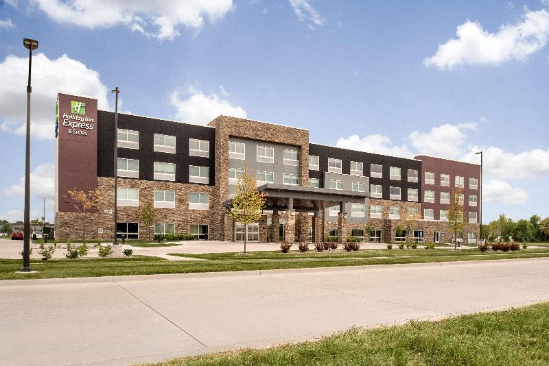 فندق Holiday Inn Express & Suites West Des Moines Jordan Creek, An Ihg