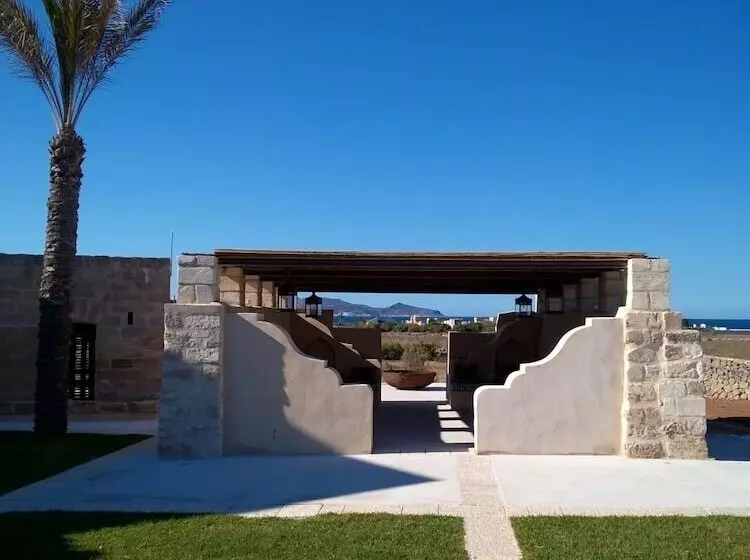 Hotelli Il Baglio Sull'acqua
